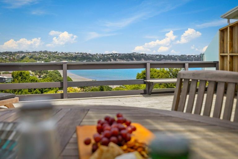 Photo of property in 24b Tindalls Bay Road, Manly, Whangaparaoa, 0930