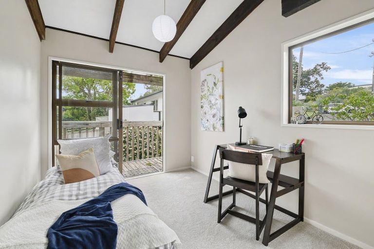 Photo of property in 19 Shakespear Road, Army Bay, Whangaparaoa, 0930