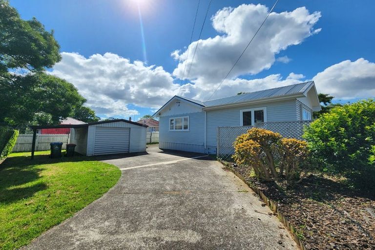 Photo of property in 4 Camp Road, Mount Wellington, Auckland, 1062