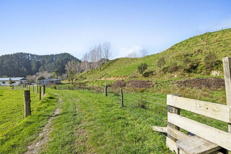 Photo of property in 186 Uruti Road, Uruti, Urenui, 4378