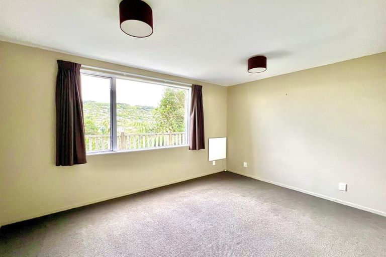 Photo of property in 59 Chartwell Drive, Crofton Downs, Wellington, 6035