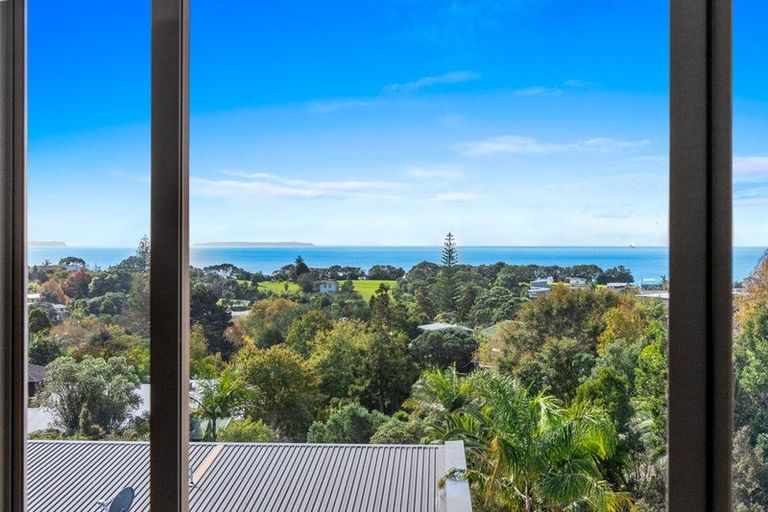 Photo of property in 3/56 Castor Bay Road, Castor Bay, Auckland, 0620