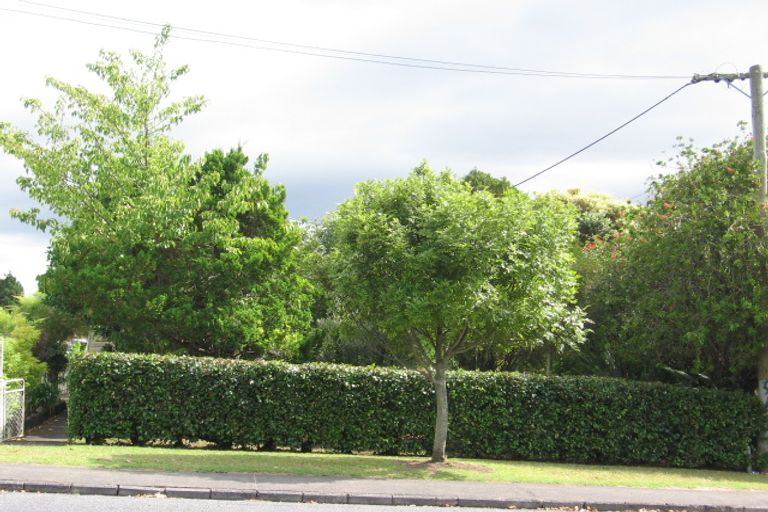 Photo of property in 50 Archibald Road, Kelston, Auckland, 0602