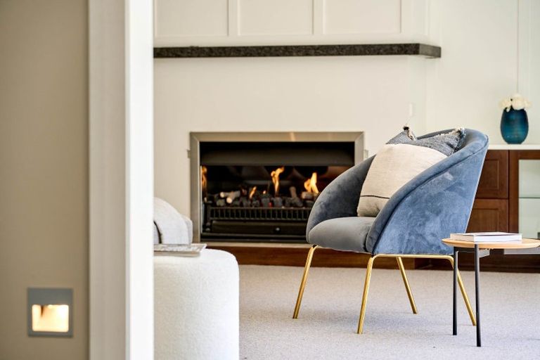 Photo of property in 5 Cheviot Road, Lowry Bay, Lower Hutt, 5013