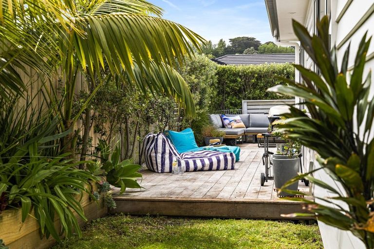 Photo of property in 11 Trevally Place, Snells Beach, 0920