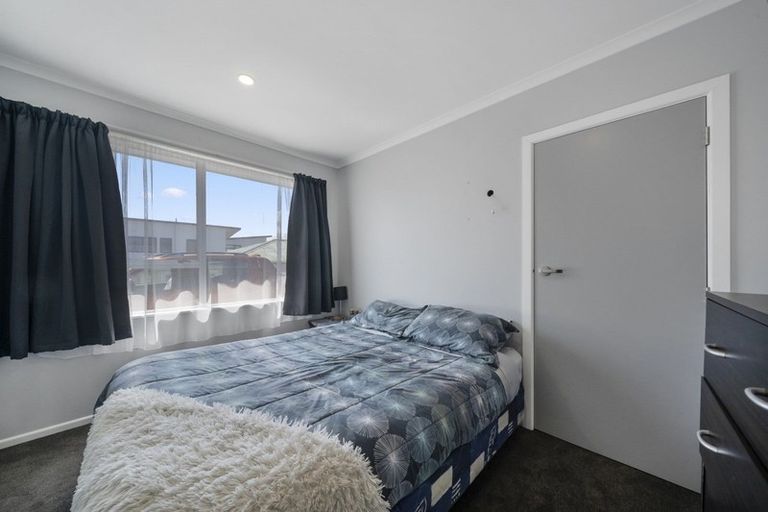 Photo of property in 5 Walton Road, Paraparaumu Beach, Paraparaumu, 5032