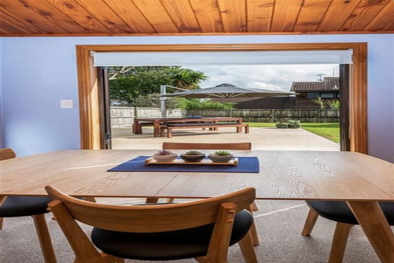 Photo of property in 810 Chapel Road, Shamrock Park, Auckland, 2016