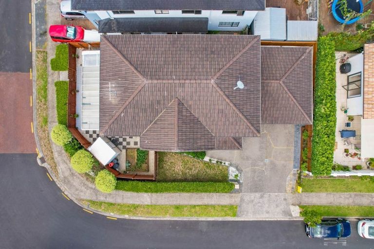 Photo of property in 16 Janway Avenue, Flat Bush, Auckland, 2016