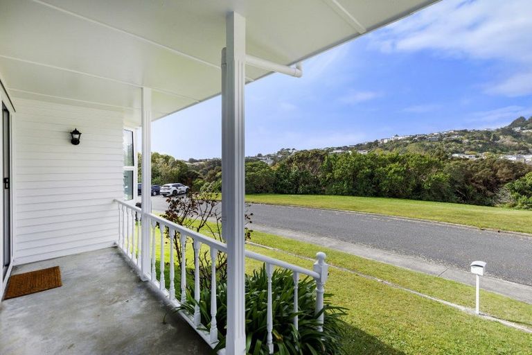 Photo of property in 7 Cassley Crescent, Papakowhai, Porirua, 5024