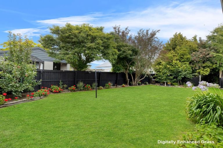 Photo of property in 856 Main North Road, Belfast, Christchurch, 8051