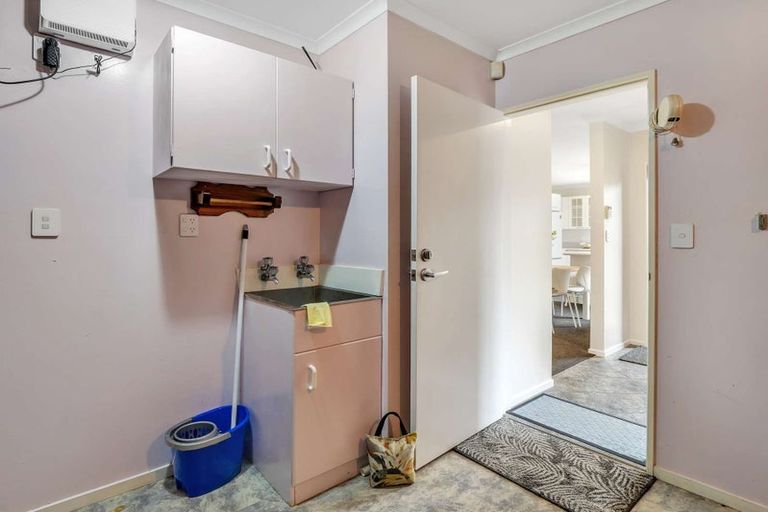 Photo of property in 1 Loader Place, Tawhero, Whanganui, 4501