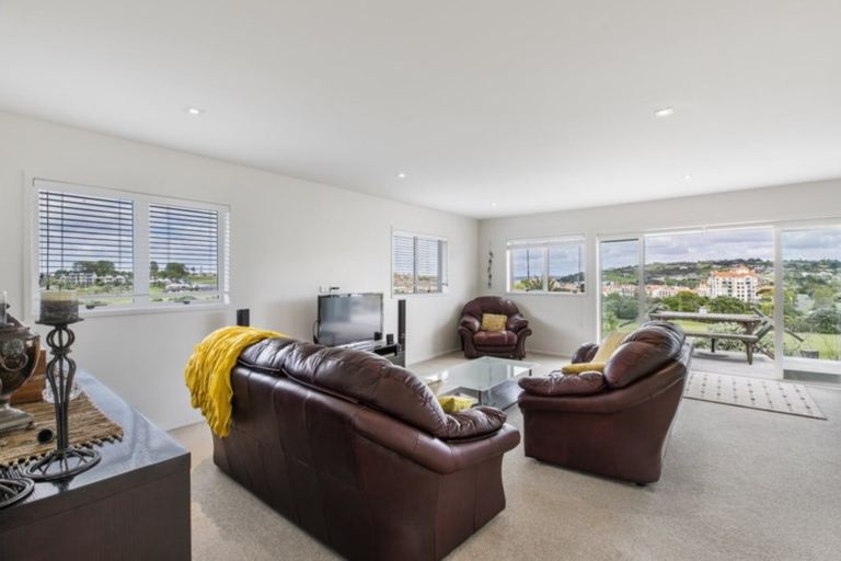 Photo of property in 286 Alec Craig Way, Gulf Harbour, Whangaparaoa, 0930
