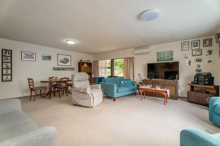 Photo of property in 15c Nathan Street, Tawa, Wellington, 5028