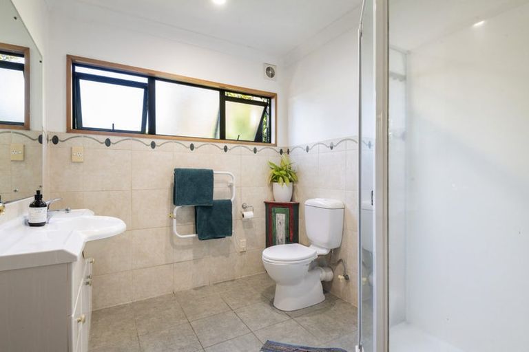 Photo of property in 19 View Road, Campbells Bay, Auckland, 0630