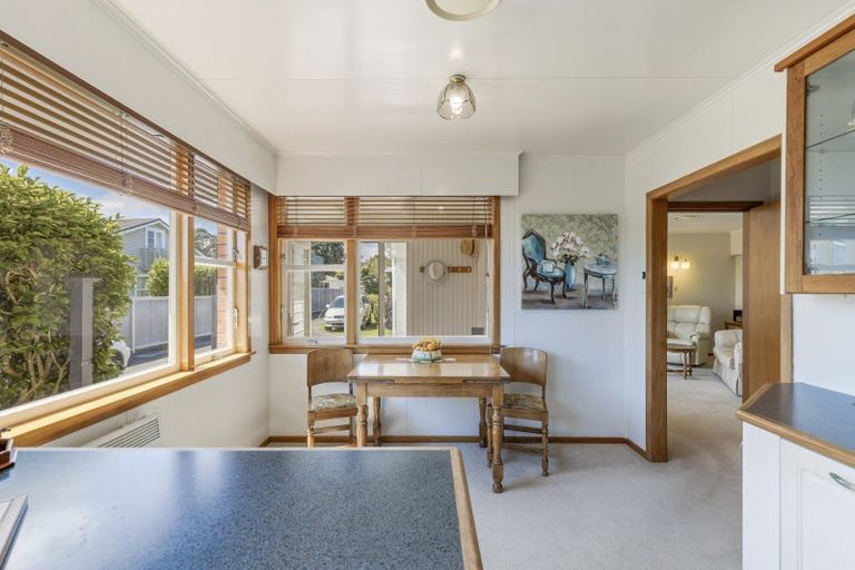 Photo of property in 206a Tukapa Street, Westown, New Plymouth, 4310