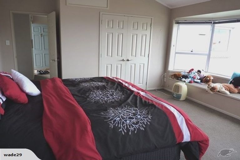 Photo of property in 50 Wade River Road, Stanmore Bay, Whangaparaoa, 0932