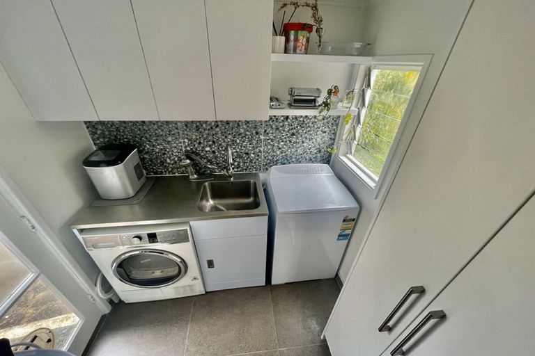 Photo of property in 2/24 Lauderdale Road, Birkdale, Auckland, 0626