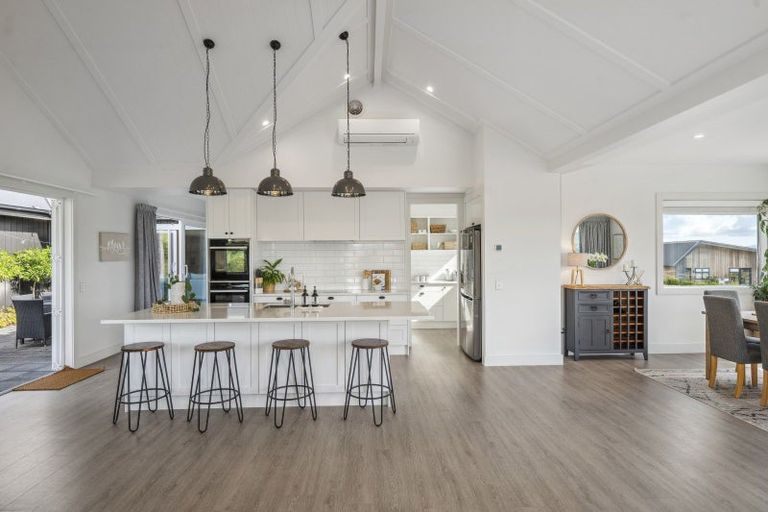 Photo of property in 4 Harrier Lane, Kinloch, Taupo, 3377