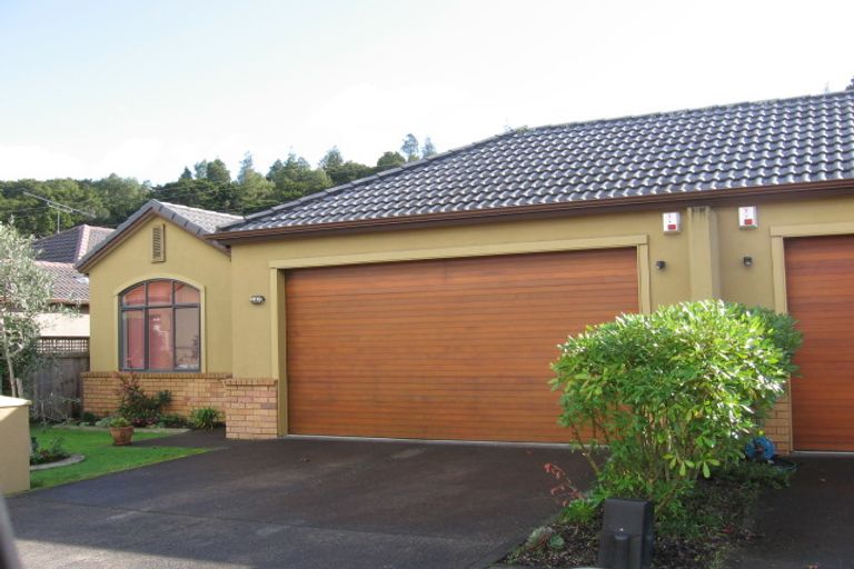 Photo of property in 16 Villanova Place, Albany, Auckland, 0632