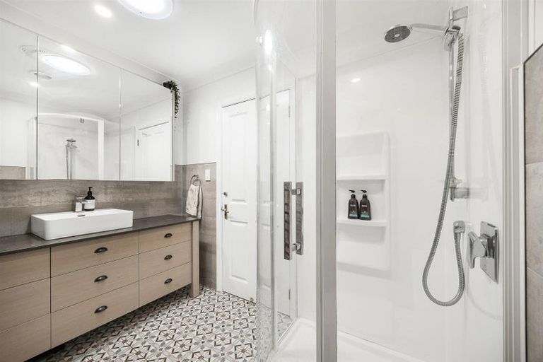 Photo of property in 603 Peak Road, Helensville, 0875