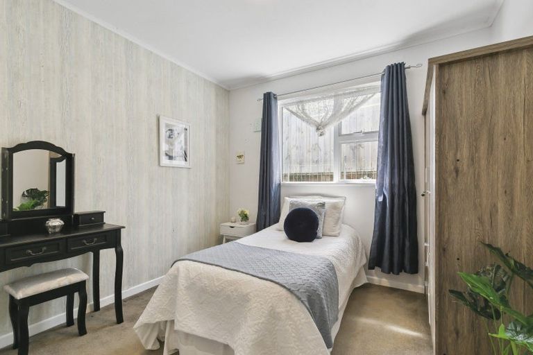 Photo of property in 21 Mclellan Street, Tawa, Wellington, 5028