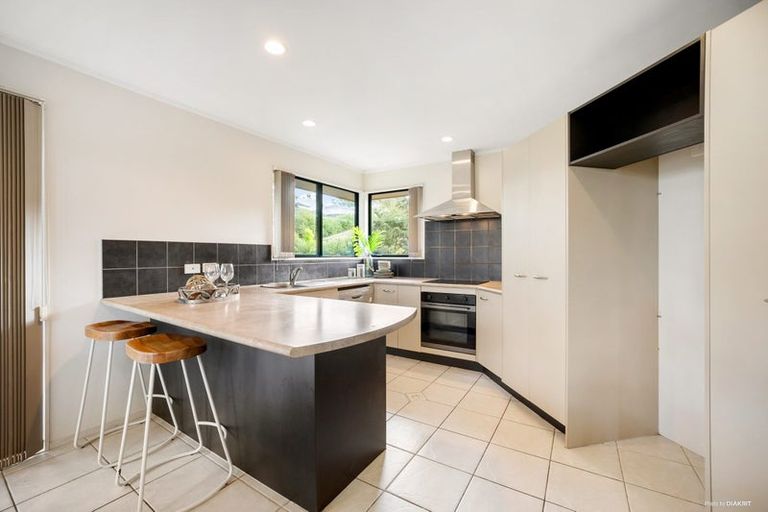 Photo of property in 57b Lonely Road, Fairview Heights, Auckland, 0632