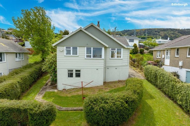 Photo of property in 7 Hanlon Street, Halfway Bush, Dunedin, 9010