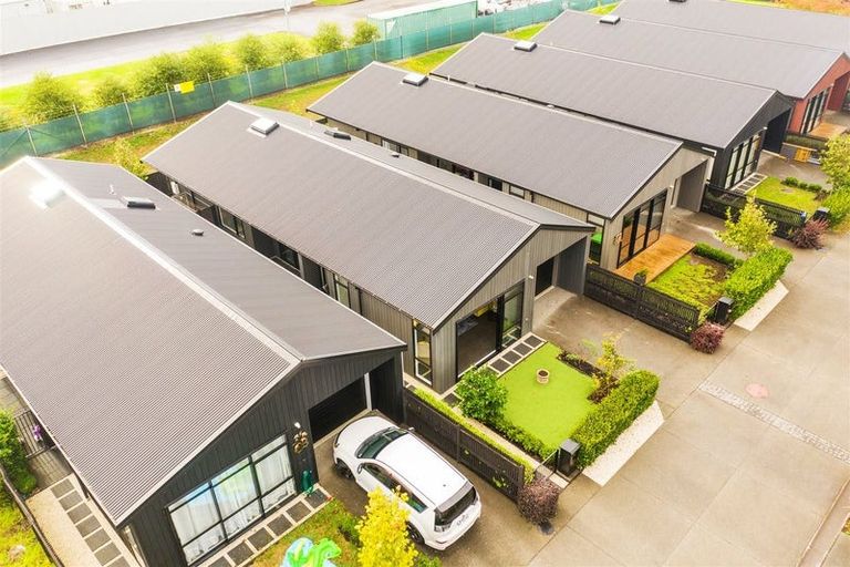 Photo of property in 9 Lieutenant Lane, Papakura, 2110