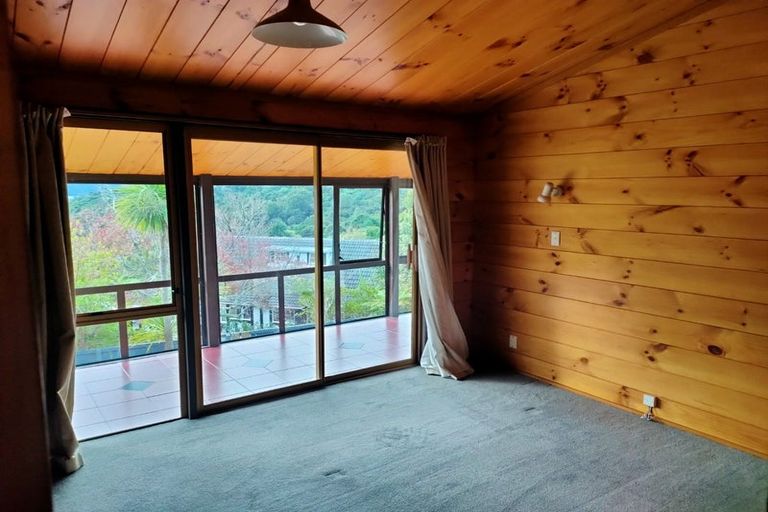 Photo of property in 10 Kerkwall Drive, Naenae, Lower Hutt, 5011