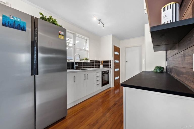 Photo of property in 18 Cargill Street, Papakura, 2110