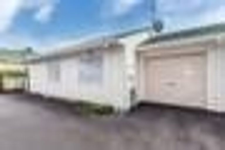 Photo of property in 2/61 Main Road, Titahi Bay, Porirua, 5022