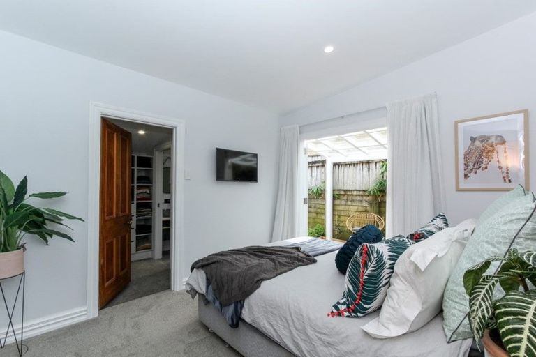Photo of property in 36 Belt Road, Moturoa, New Plymouth, 4310
