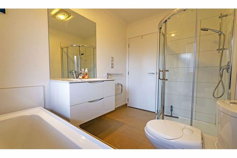 Photo of property in 88a San Marino Drive West, Henderson, Auckland, 0612