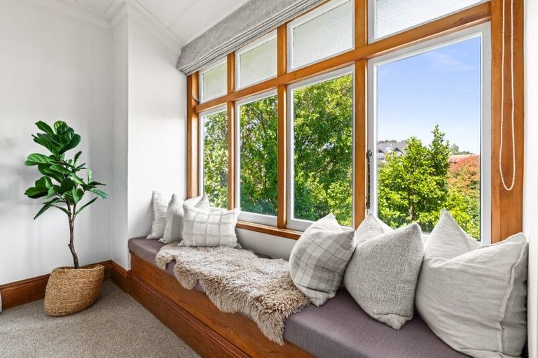 Photo of property in 79 Milton Road, Bluff Hill, Napier, 4110