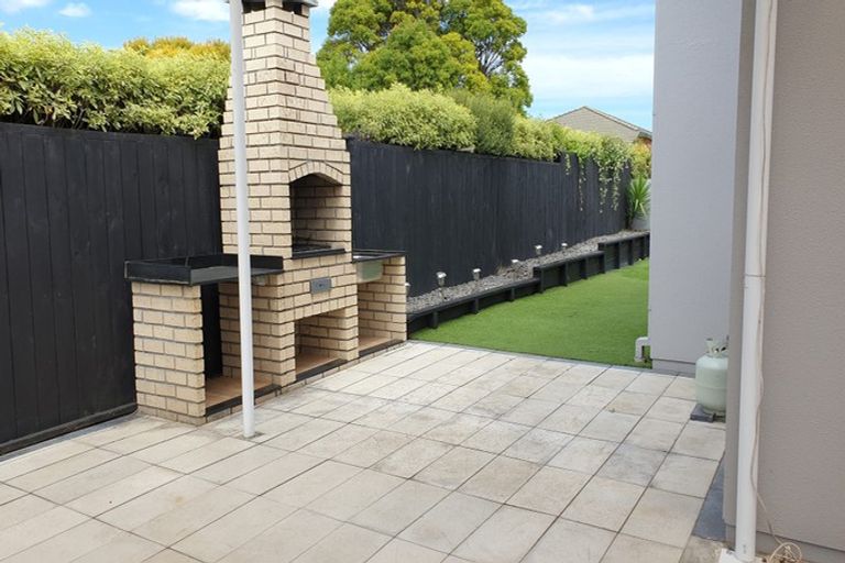 Photo of property in 313 Hobsonville Road, Hobsonville, Auckland, 0618