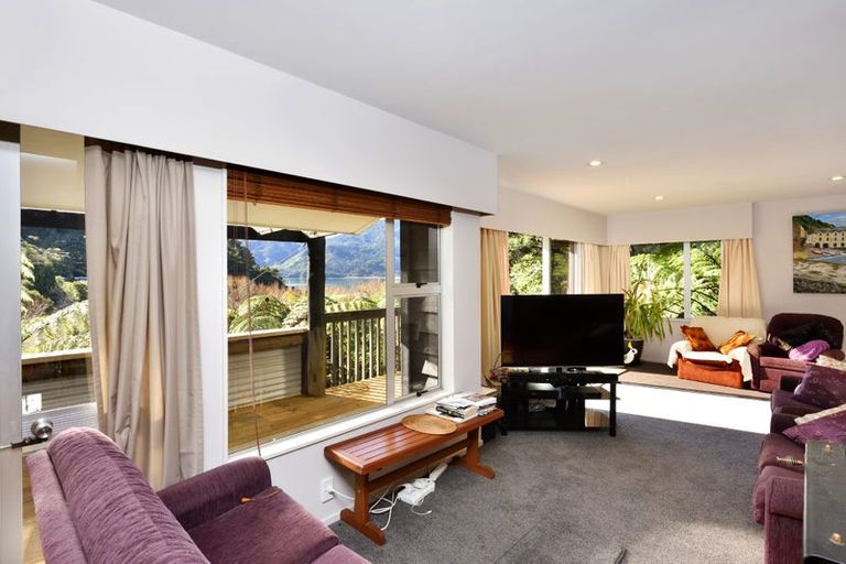 Photo of property in 38 Hope Drive, Okiwi Bay, 7193