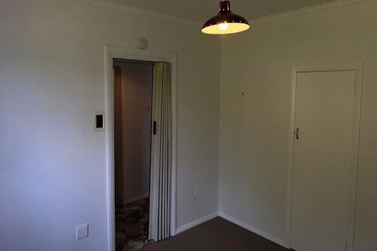 Photo of property in 39 Bledisloe Crescent, Wainuiomata, Lower Hutt, 5014