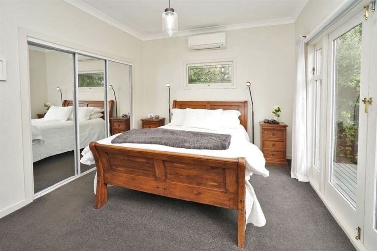 Photo of property in 6 Forest Lake Road, Forest Lake, Hamilton, 3200