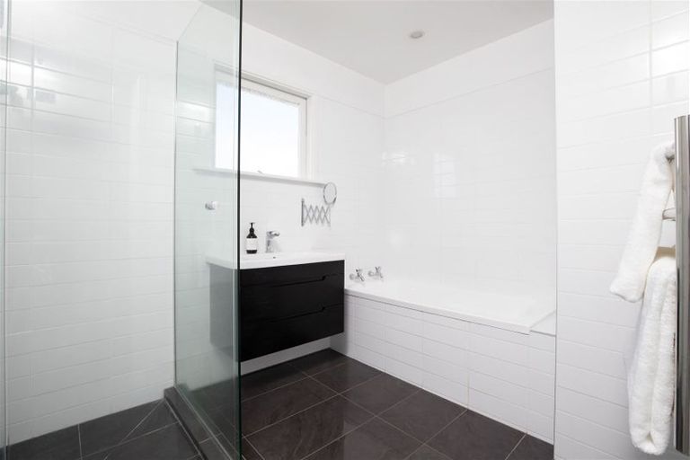 Photo of property in 1/89c Fendalton Road, Fendalton, Christchurch, 8014