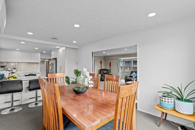 Photo of property in 207 Maidstone Road, Avonhead, Christchurch, 8042