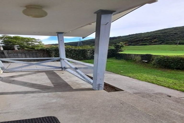 Photo of property in 22 Indiana Grove, Totara Park, Upper Hutt, 5018