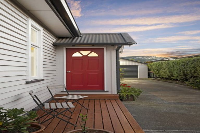 Photo of property in 80 Martin Avenue, Beckenham, Christchurch, 8023