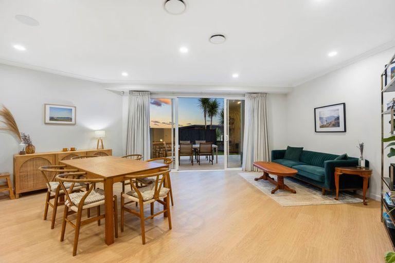 Photo of property in 11 Tawatawa Street, Long Bay, Auckland, 0630