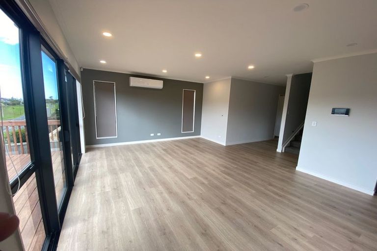 Photo of property in 26 Bine Crescent, Orewa, 0931