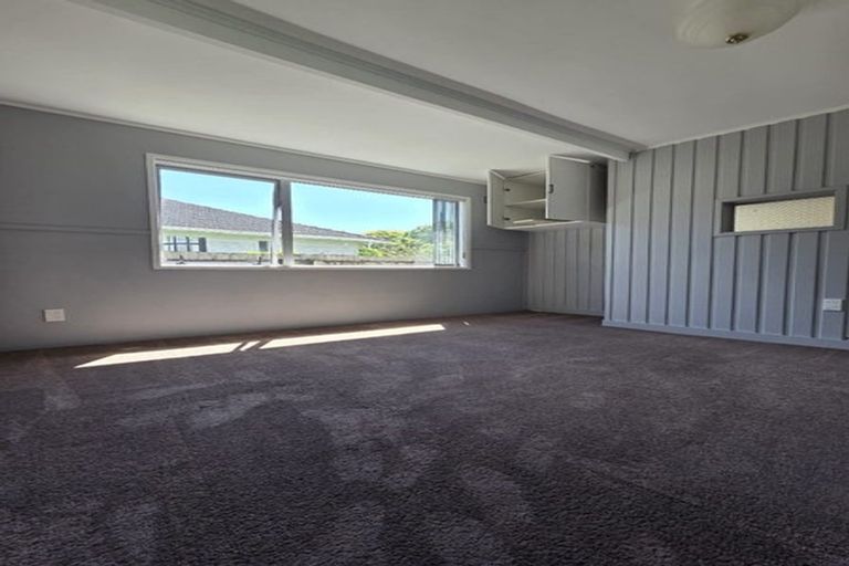 Photo of property in 14 Sutton Crescent, Papakura, 2110