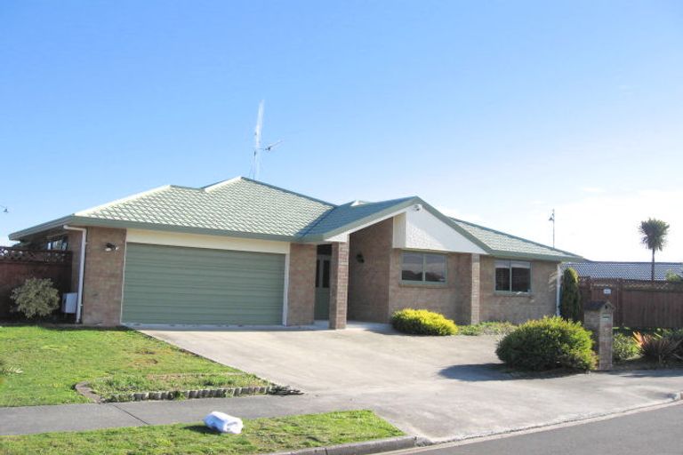 Photo of property in 25 Sandhurst Place, Nawton, Hamilton, 3200