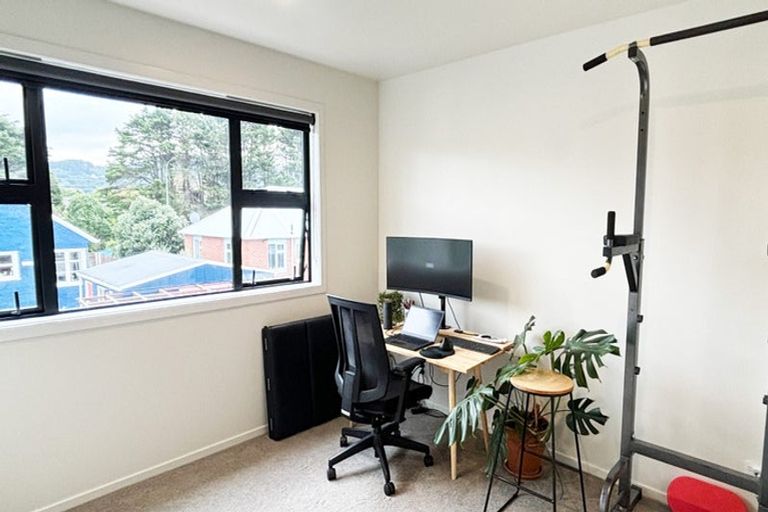 Photo of property in 2/35 Sladden Street, Naenae, Lower Hutt, 5011