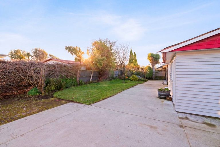 Photo of property in 59 Acacia Avenue, Upper Riccarton, Christchurch, 8041