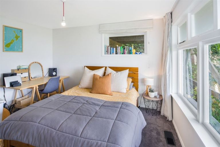 Photo of property in 21 Thane Road, Roseneath, Wellington, 6011