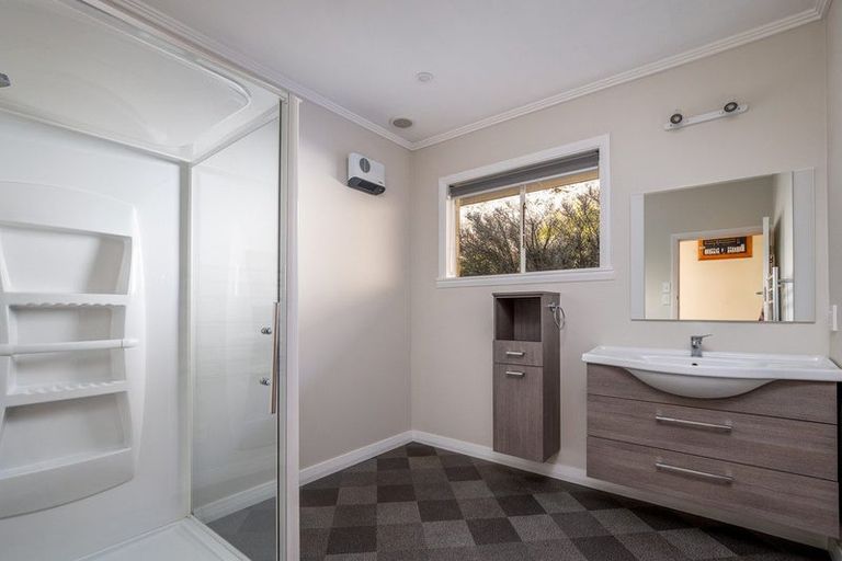 Photo of property in 6 Coulson Place, Alexandra, 9320